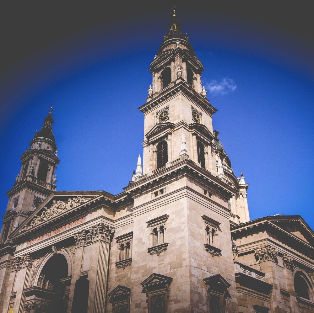 Une alsacienne à Budapest #05 - La Basilique Saint Etienne de Pest episode artwork
