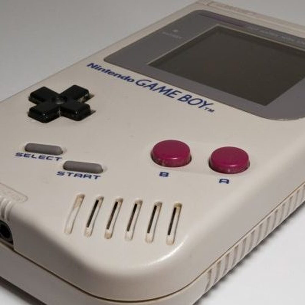 Tata GameBoy #1 - L'Histoire dans les jeux vidéos - La chronique de Florian Lollier episode artwork