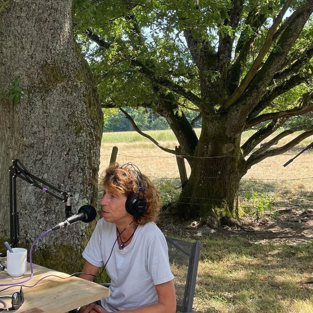 Sonore Qamp/Euro 2022 : avec Sabine Decouture, ancienne joueuse de l'équipe de France Féminine episode artwork